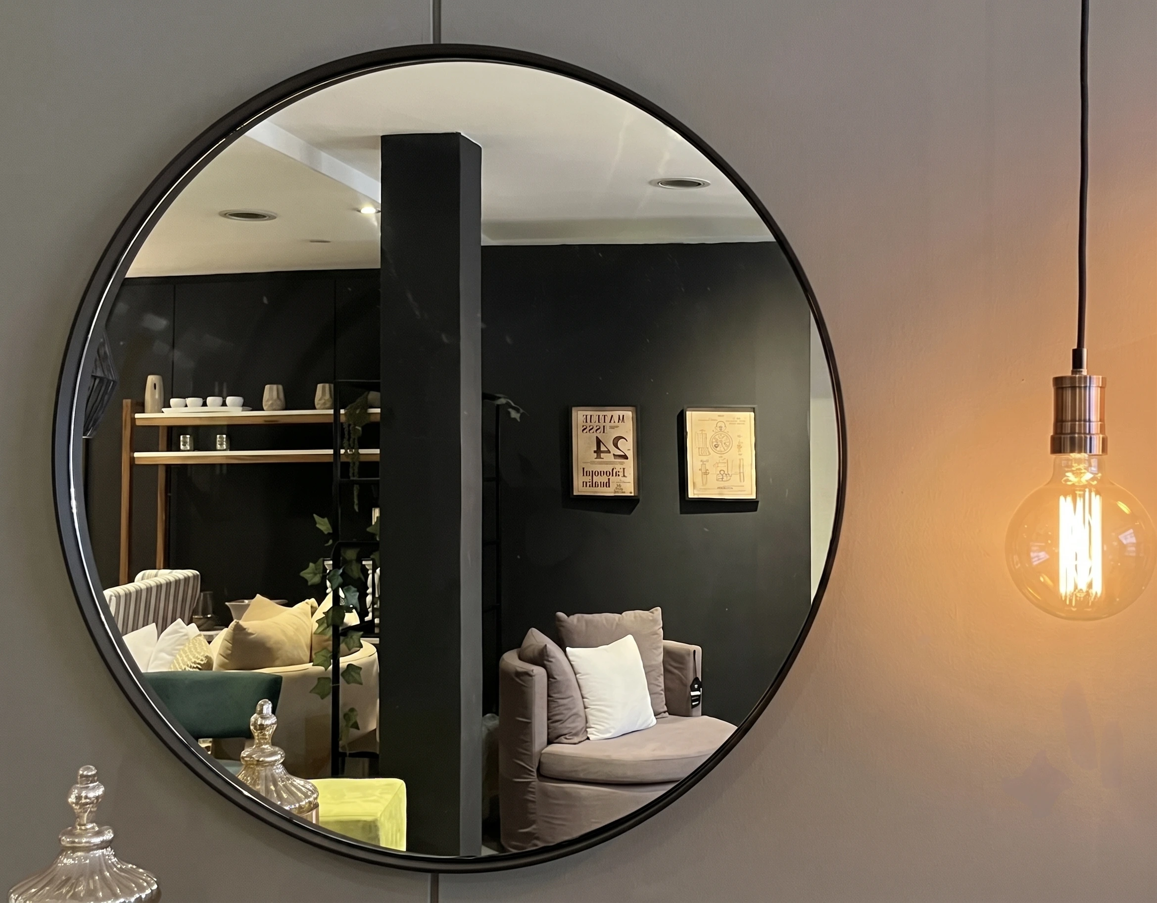 Cerramiento interior realizado con placas de policarbonato alveolar translúcido